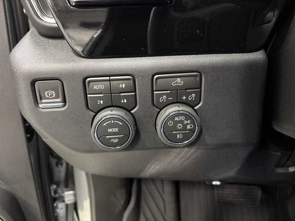 2026 Chevrolet Silverado 1500 RST Crew Cab Short Box 4WD