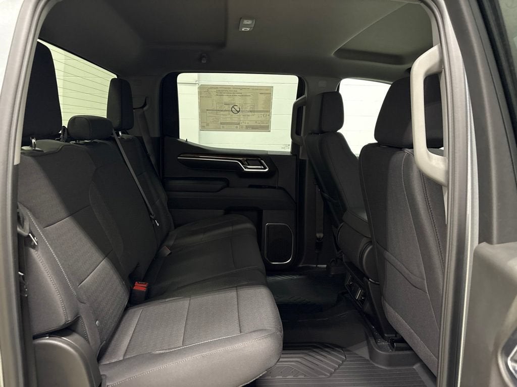 2026 Chevrolet Silverado 1500 RST Crew Cab Short Box 4WD