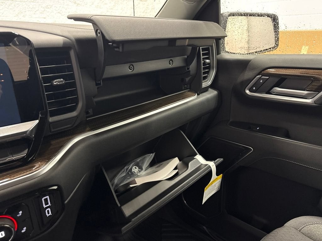 2026 Chevrolet Silverado 1500 RST Crew Cab Short Box 4WD