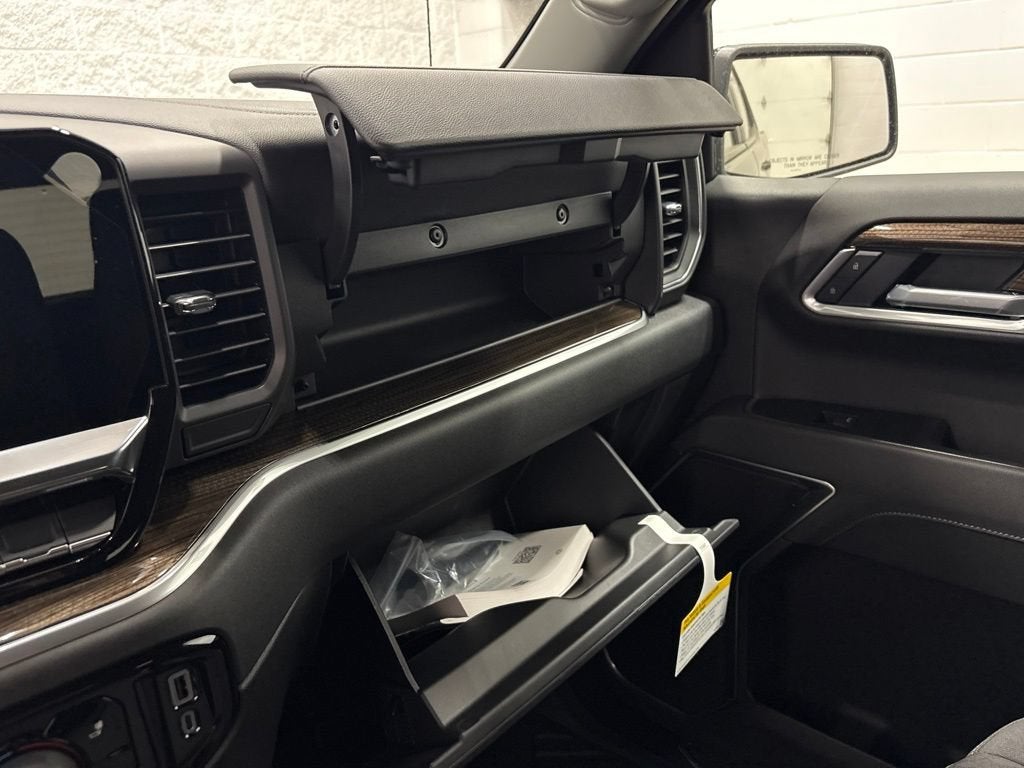 2026 Chevrolet Silverado 1500 RST Crew Cab Short Box 4WD