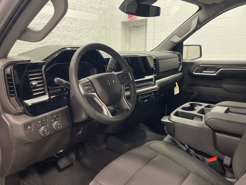 2026 Chevrolet Silverado 1500 RST Crew Cab Short Box 4WD