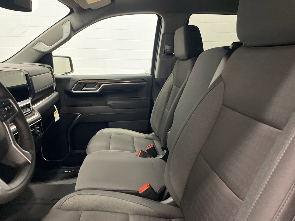 2026 Chevrolet Silverado 1500 RST Crew Cab Short Box 4WD