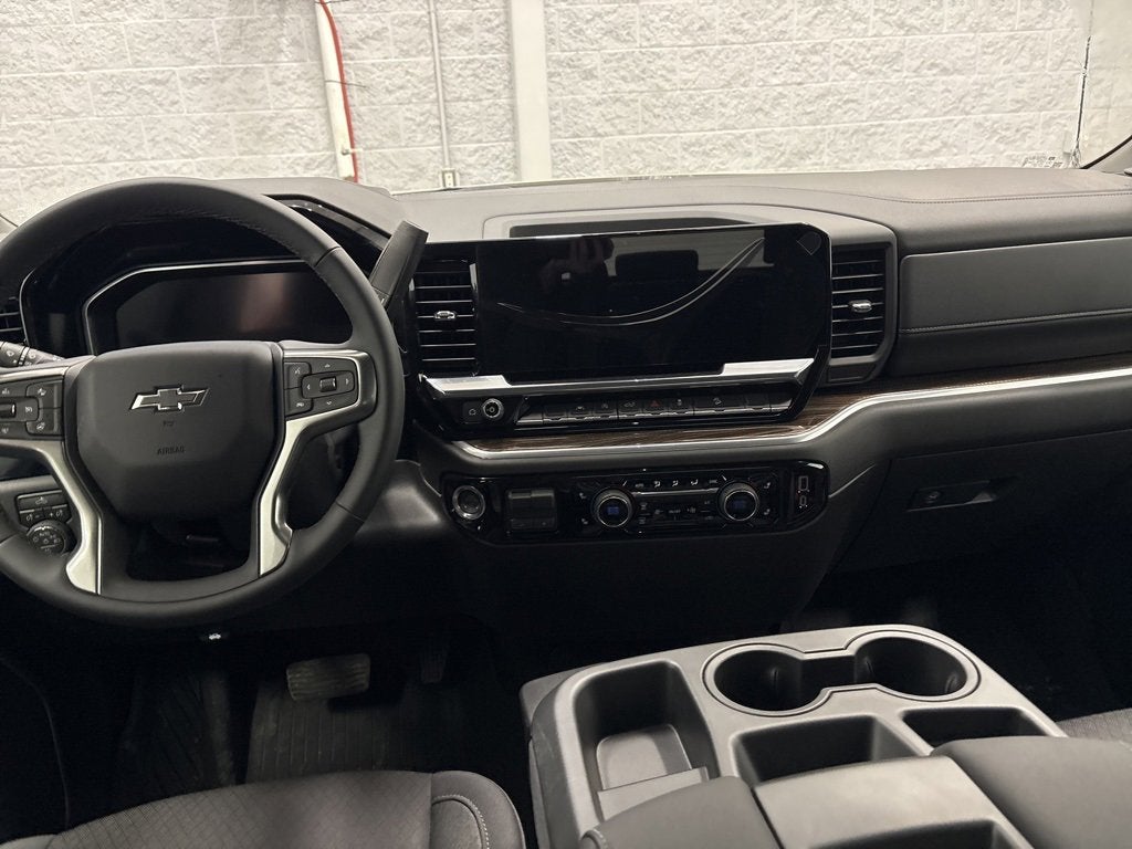 2026 Chevrolet Silverado 1500 RST Crew Cab Short Box 4WD