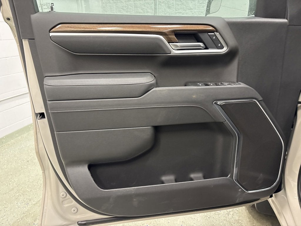 2026 Chevrolet Silverado 1500 RST Crew Cab Short Box 4WD