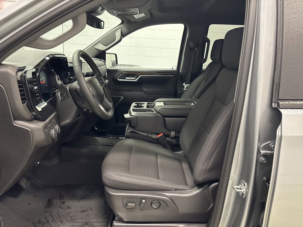 2026 Chevrolet Silverado 1500 RST Crew Cab Short Box 4WD