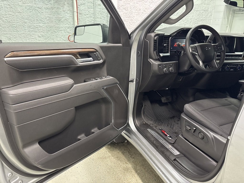 2026 Chevrolet Silverado 1500 RST Crew Cab Short Box 4WD