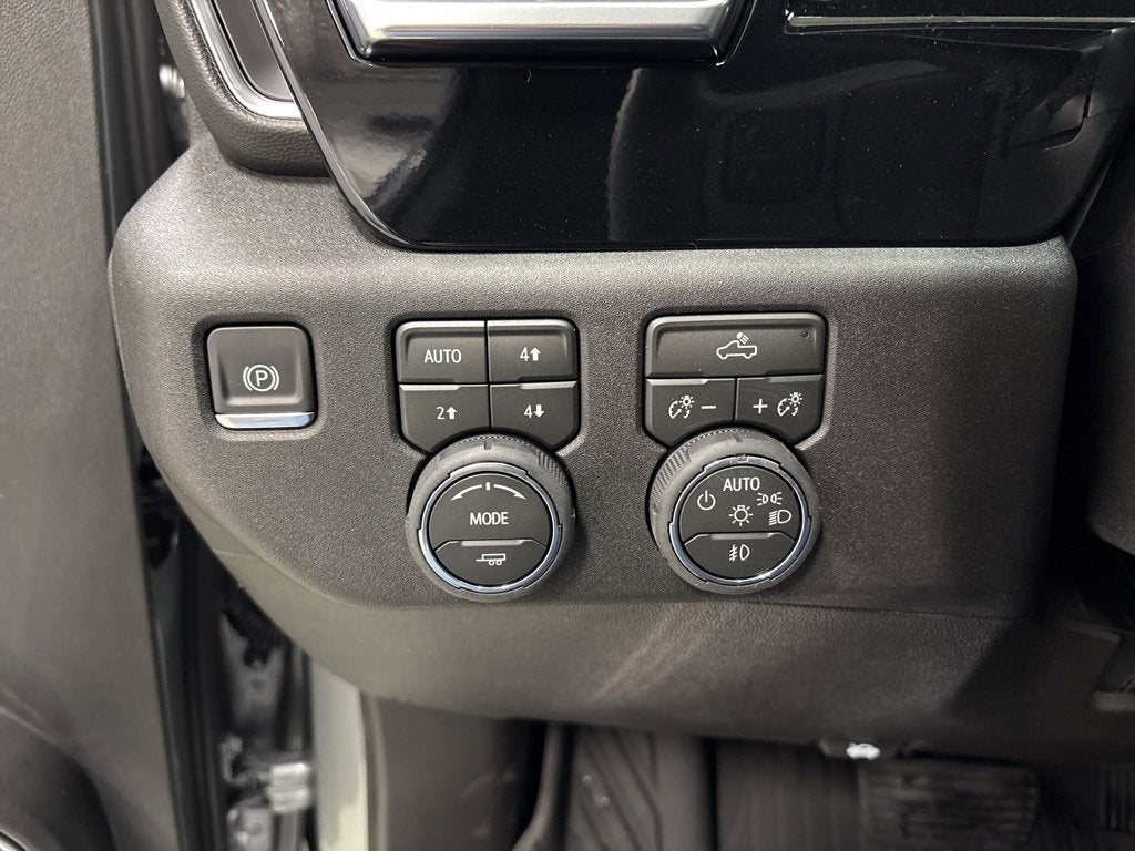 2026 Chevrolet Silverado 1500 RST Crew Cab Short Box 4WD