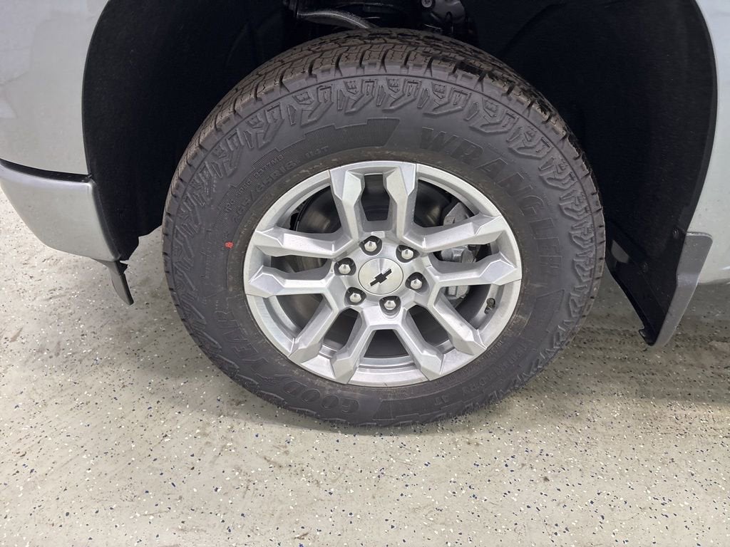 2026 Chevrolet Silverado 1500 RST Crew Cab Short Box 4WD