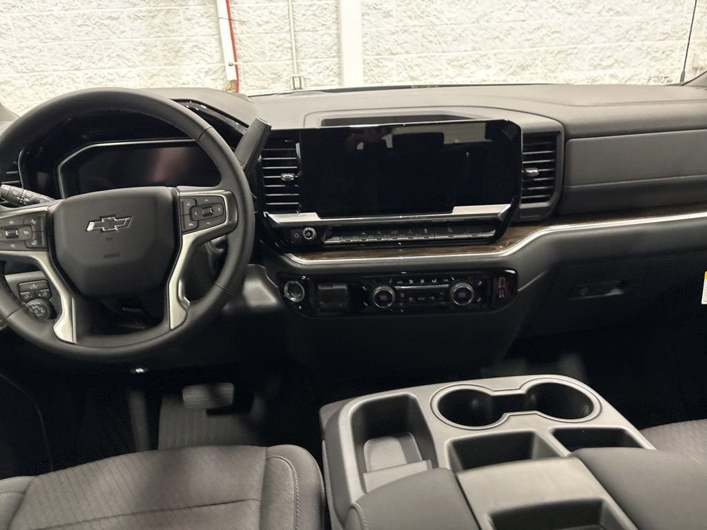 2026 Chevrolet Silverado 1500 RST Crew Cab Short Box 4WD