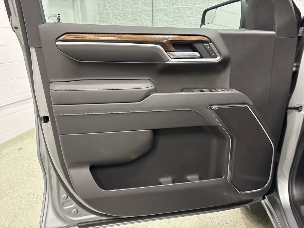 2026 Chevrolet Silverado 1500 RST Crew Cab Short Box 4WD