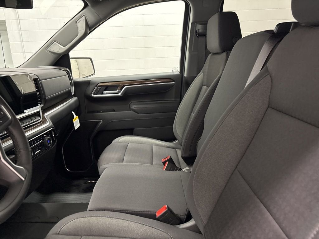 2026 Chevrolet Silverado 1500 RST Crew Cab Short Box 4WD