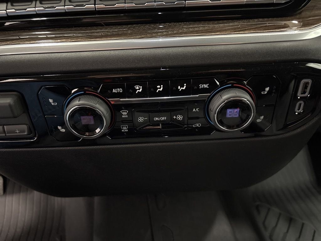 2026 Chevrolet Silverado 1500 RST Crew Cab Short Box 4WD