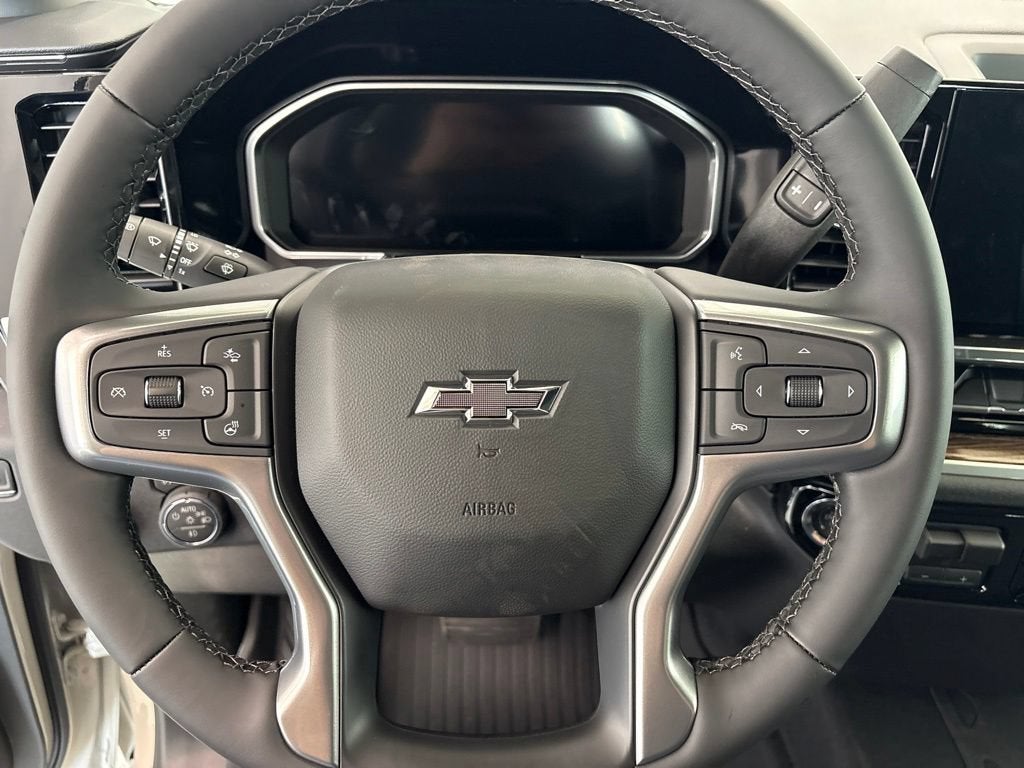2026 Chevrolet Silverado 1500 RST Crew Cab Short Box 4WD