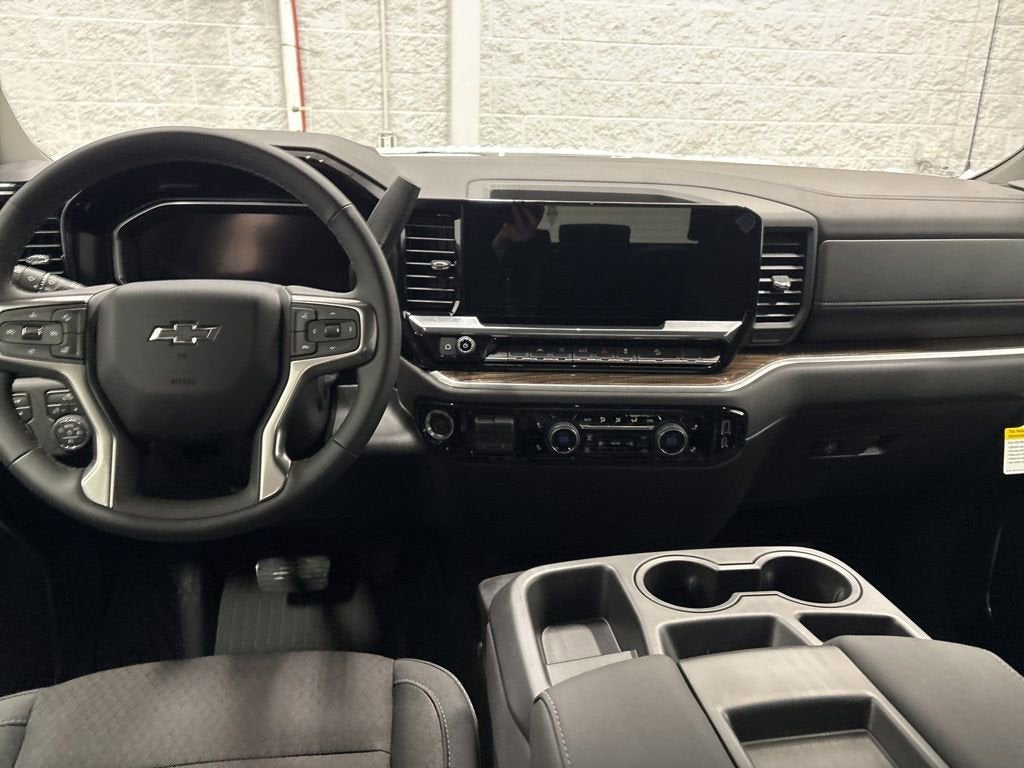 2026 Chevrolet Silverado 1500 RST Crew Cab Short Box 4WD