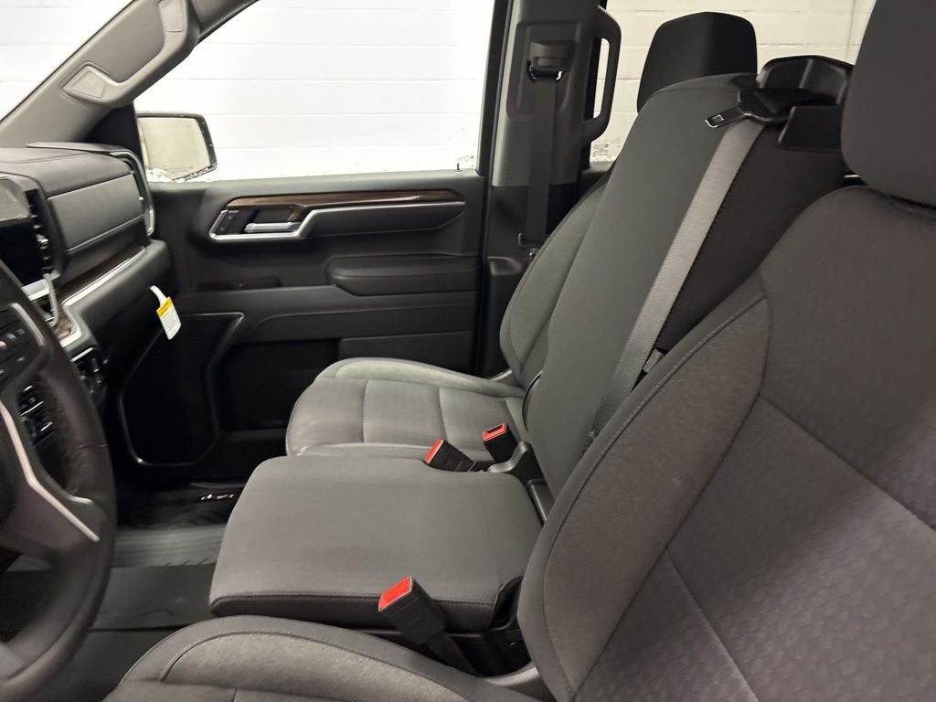 2026 Chevrolet Silverado 1500 RST Crew Cab Short Box 4WD