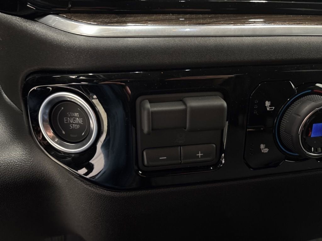 2026 Chevrolet Silverado 1500 RST Crew Cab Short Box 4WD