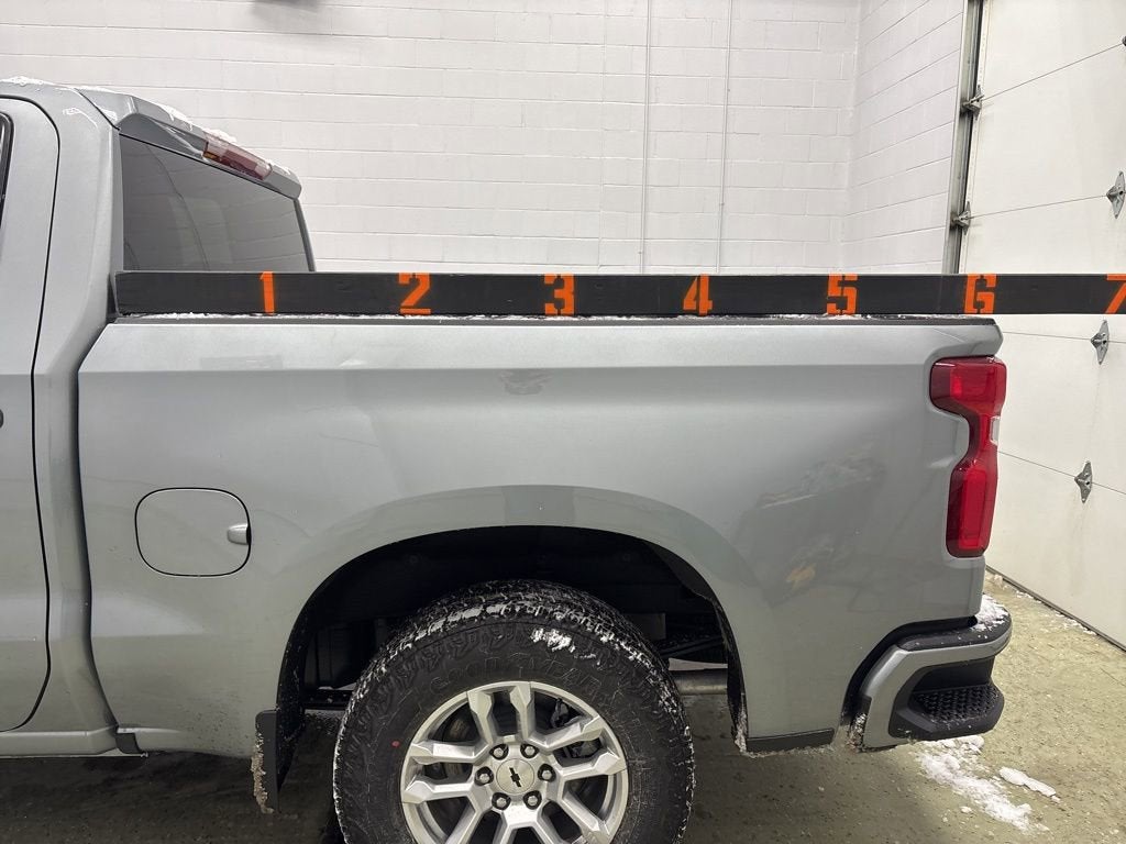 2026 Chevrolet Silverado 1500 RST Crew Cab Short Box 4WD