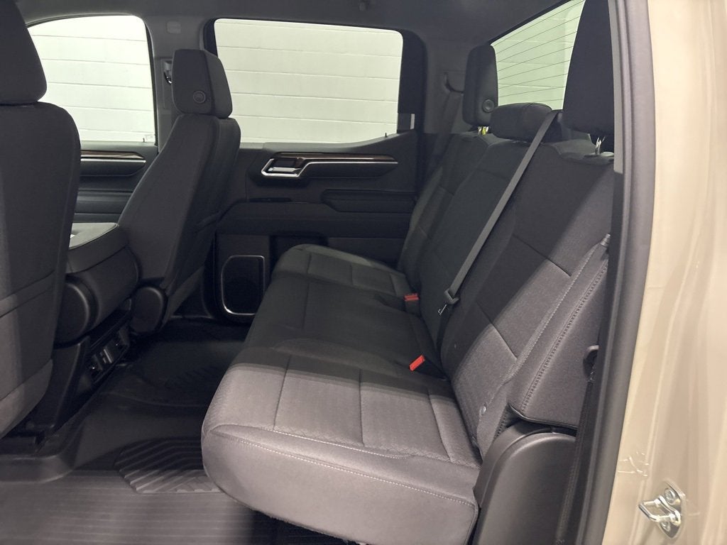 2026 Chevrolet Silverado 1500 RST Crew Cab Short Box 4WD