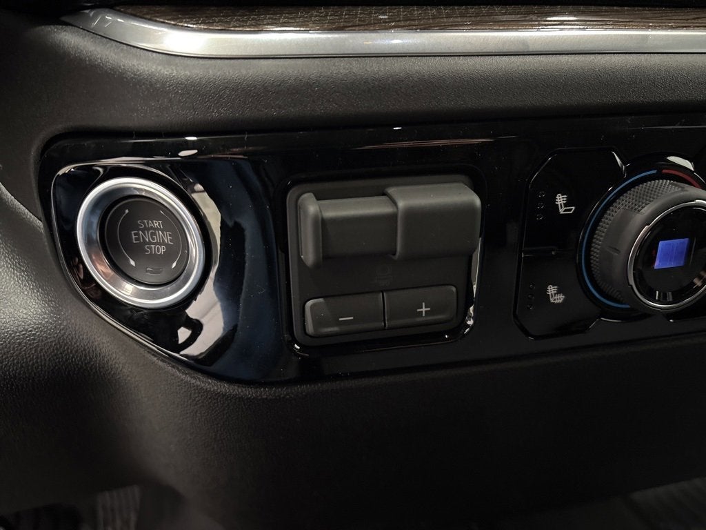 2026 Chevrolet Silverado 1500 RST Crew Cab Short Box 4WD