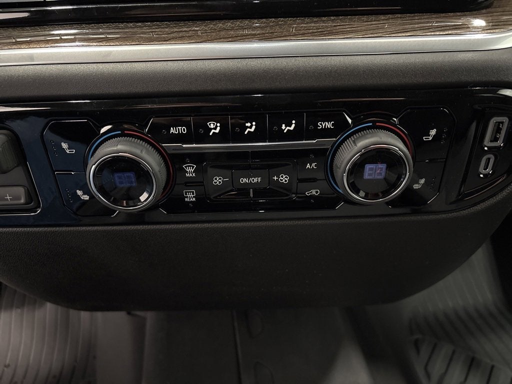 2026 Chevrolet Silverado 1500 RST Crew Cab Short Box 4WD