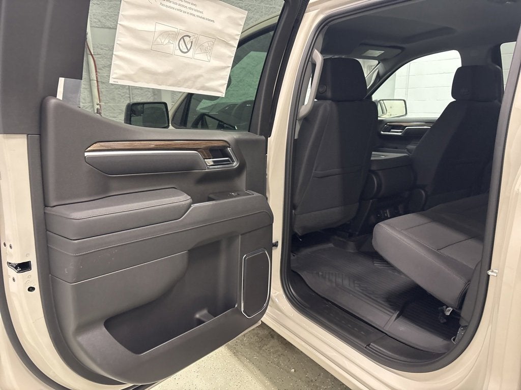 2026 Chevrolet Silverado 1500 RST Crew Cab Short Box 4WD