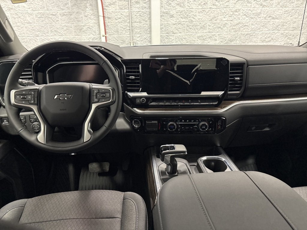 2026 Chevrolet Silverado 1500 RST Crew Cab Short Box 4WD