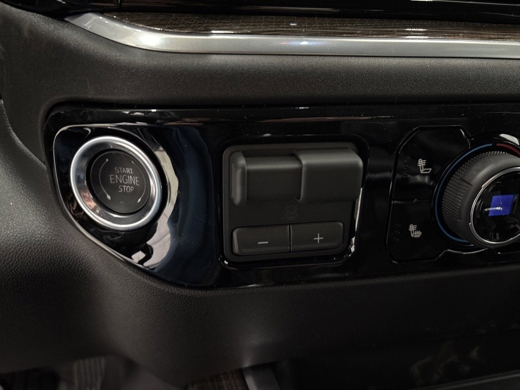 2026 Chevrolet Silverado 1500 RST Crew Cab Short Box 4WD