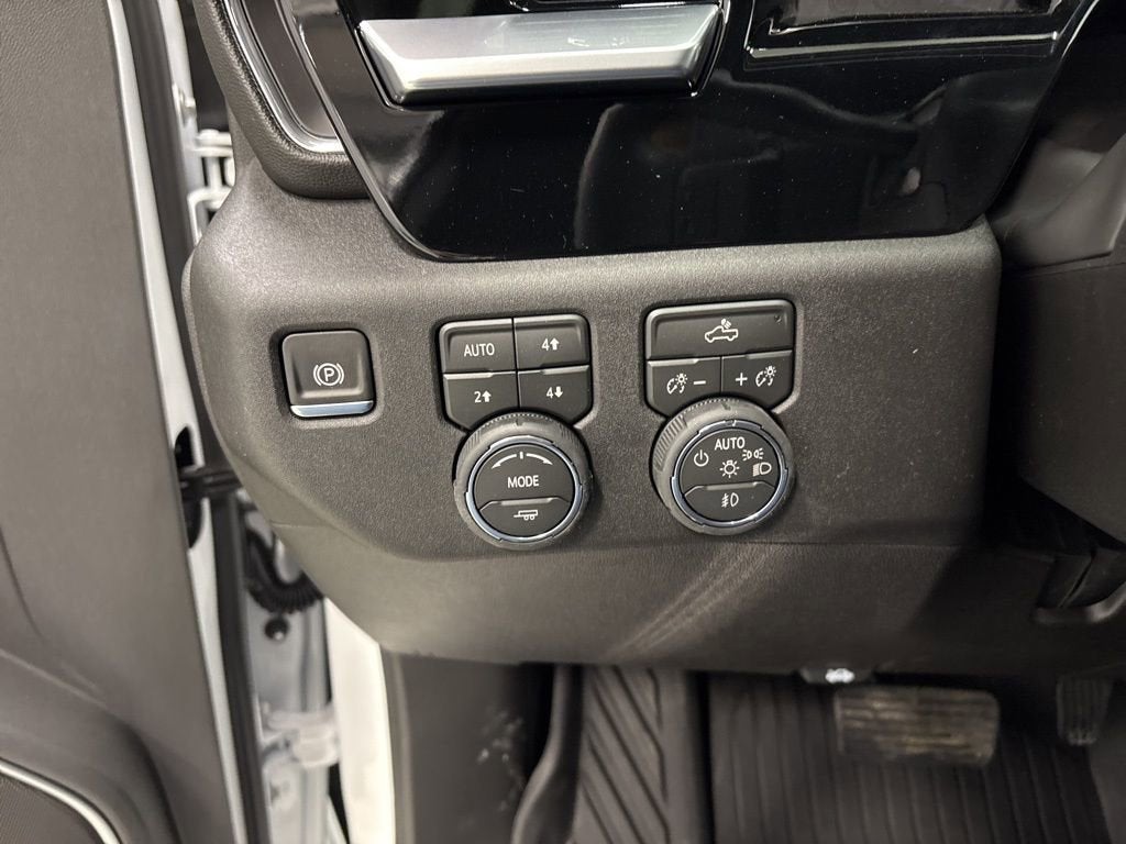 2026 Chevrolet Silverado 1500 RST Crew Cab Short Box 4WD