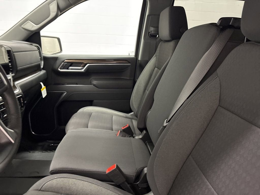 2026 Chevrolet Silverado 1500 RST Crew Cab Short Box 4WD