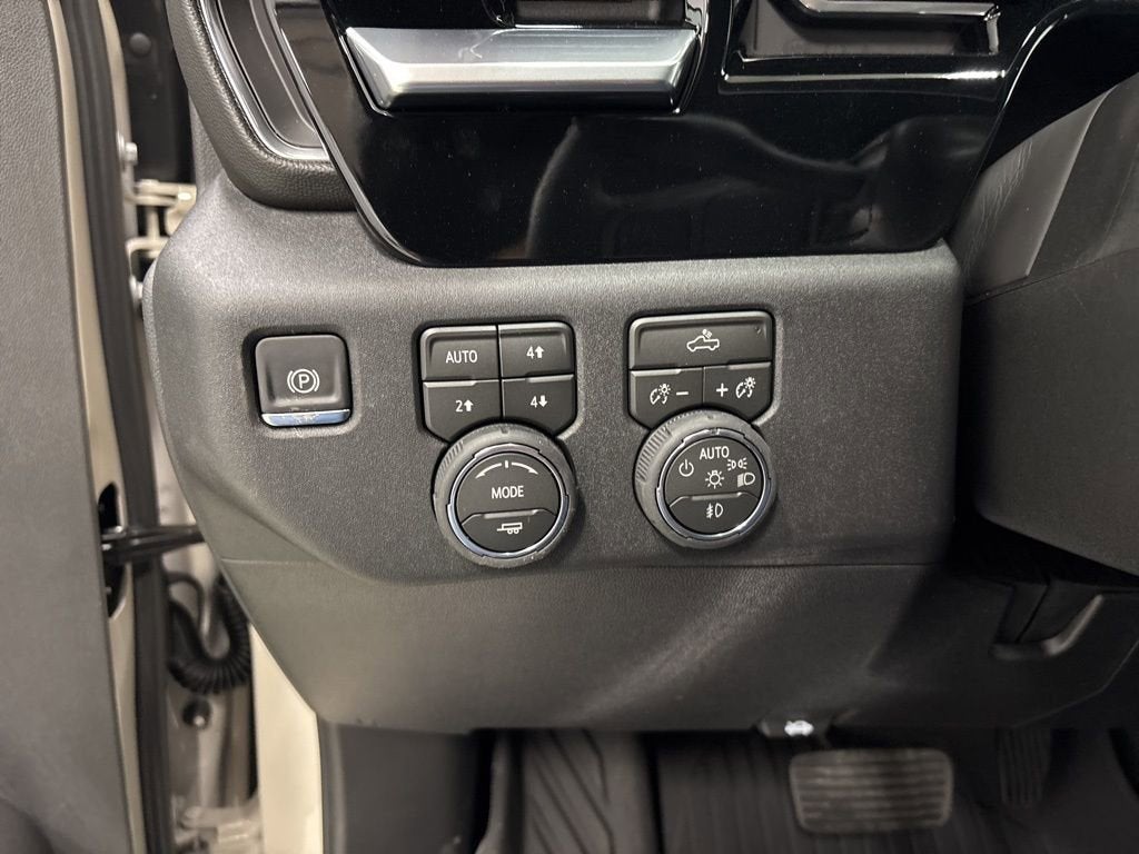 2026 Chevrolet Silverado 1500 RST Crew Cab Short Box 4WD