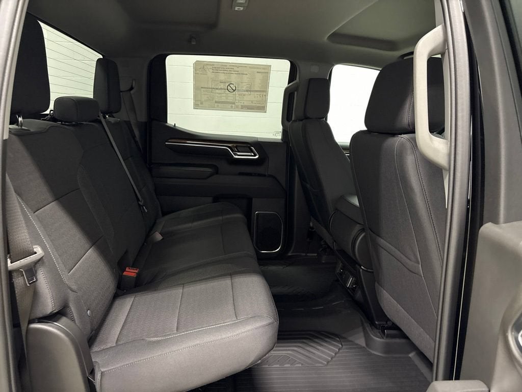 2026 Chevrolet Silverado 1500 RST Crew Cab Short Box 4WD