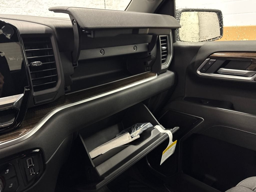 2026 Chevrolet Silverado 1500 RST Crew Cab Short Box 4WD