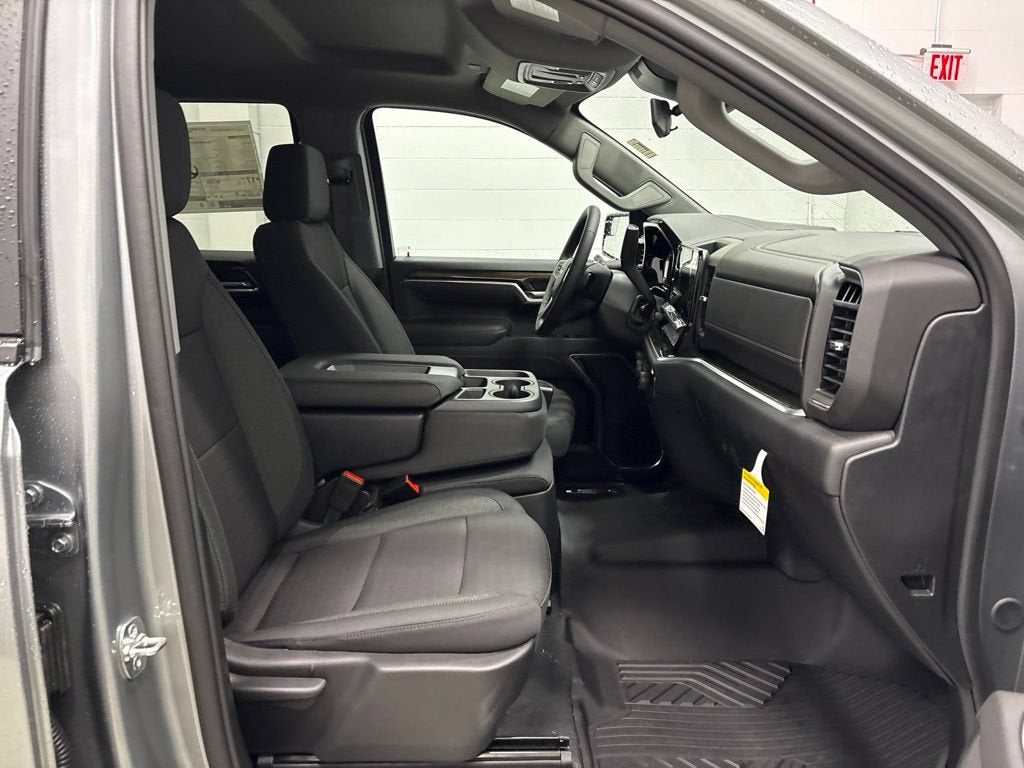2026 Chevrolet Silverado 1500 RST Crew Cab Short Box 4WD