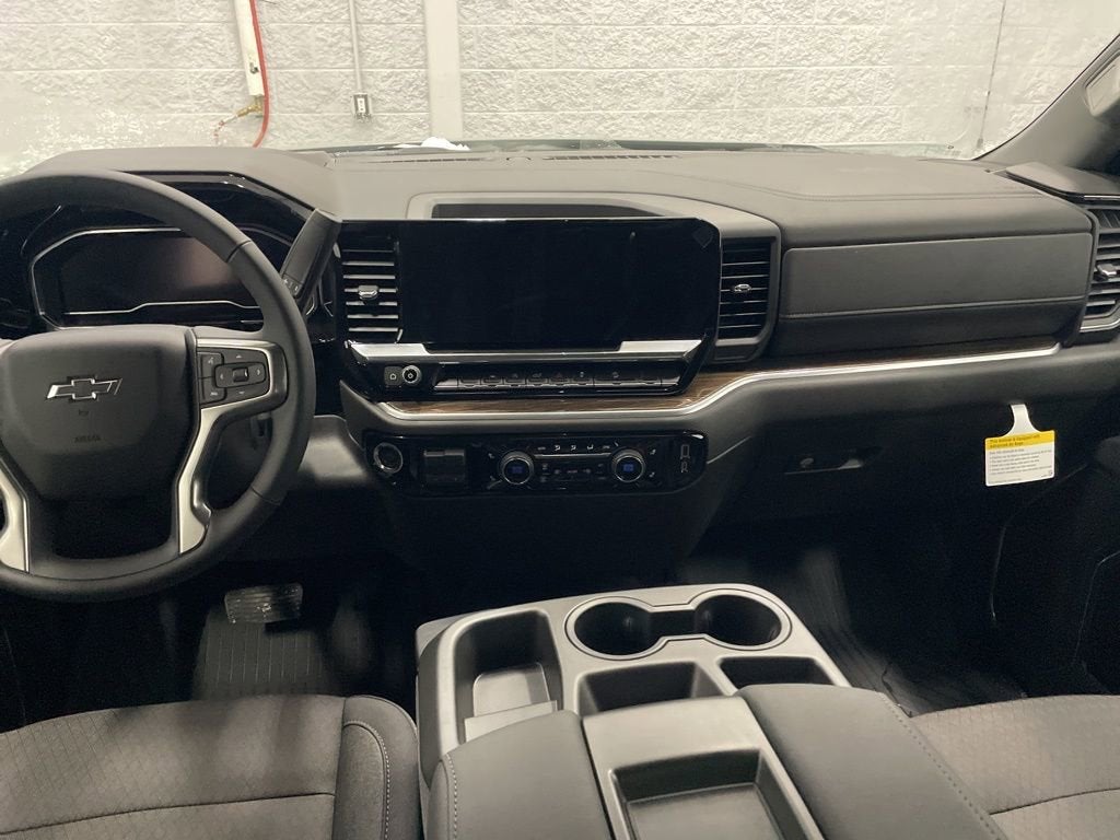 2025 Chevrolet Silverado 1500 RST Crew Cab Short Box 4WD