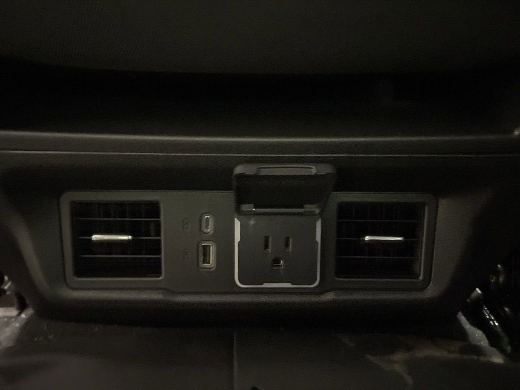 2025 Chevrolet Silverado 1500 RST Crew Cab Short Box 4WD