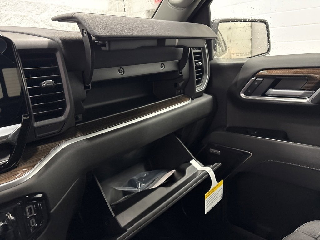 2026 Chevrolet Silverado 1500 RST Crew Cab Short Box 4WD