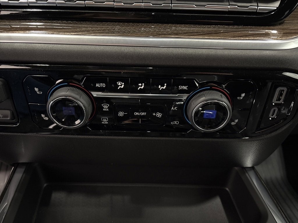 2026 Chevrolet Silverado 1500 RST Crew Cab Short Box 4WD