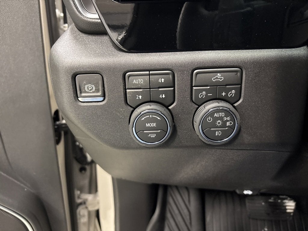 2026 Chevrolet Silverado 1500 RST Crew Cab Short Box 4WD