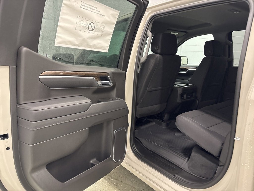 2026 Chevrolet Silverado 1500 RST Crew Cab Short Box 4WD