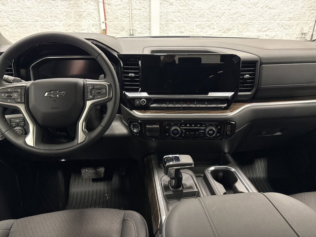 2026 Chevrolet Silverado 1500 RST Crew Cab Short Box 4WD