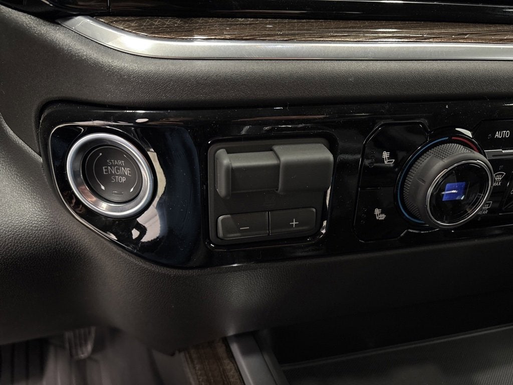 2026 Chevrolet Silverado 1500 RST Crew Cab Short Box 4WD