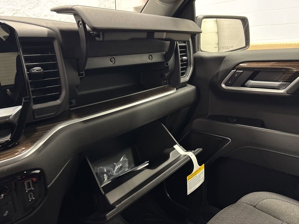 2026 Chevrolet Silverado 1500 RST Crew Cab Short Box 4WD