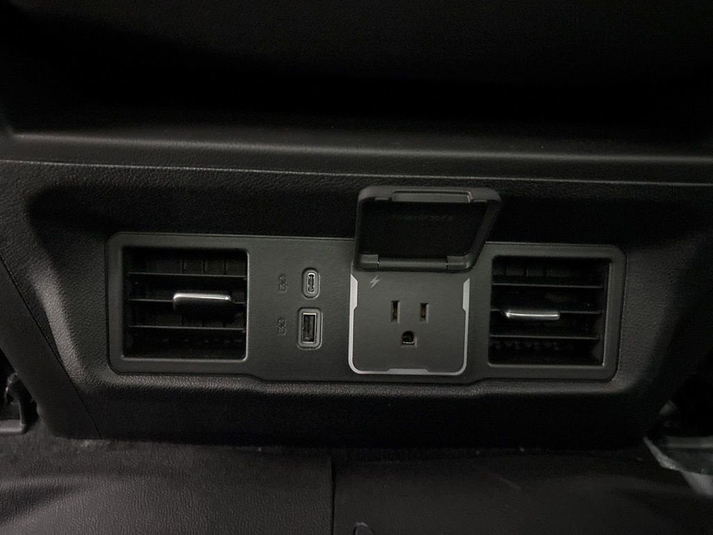 2026 Chevrolet Silverado 1500 RST Crew Cab Short Box 4WD