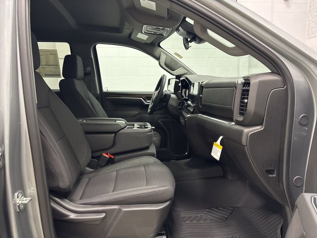 2026 Chevrolet Silverado 1500 RST Crew Cab Short Box 4WD