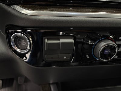 2026 Chevrolet Silverado 1500 RST Crew Cab Short Box 4WD