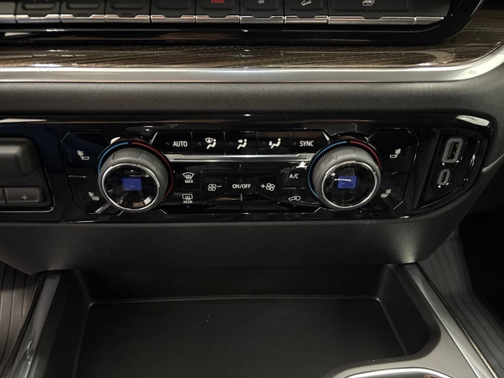 2026 Chevrolet Silverado 1500 RST Crew Cab Short Box 4WD
