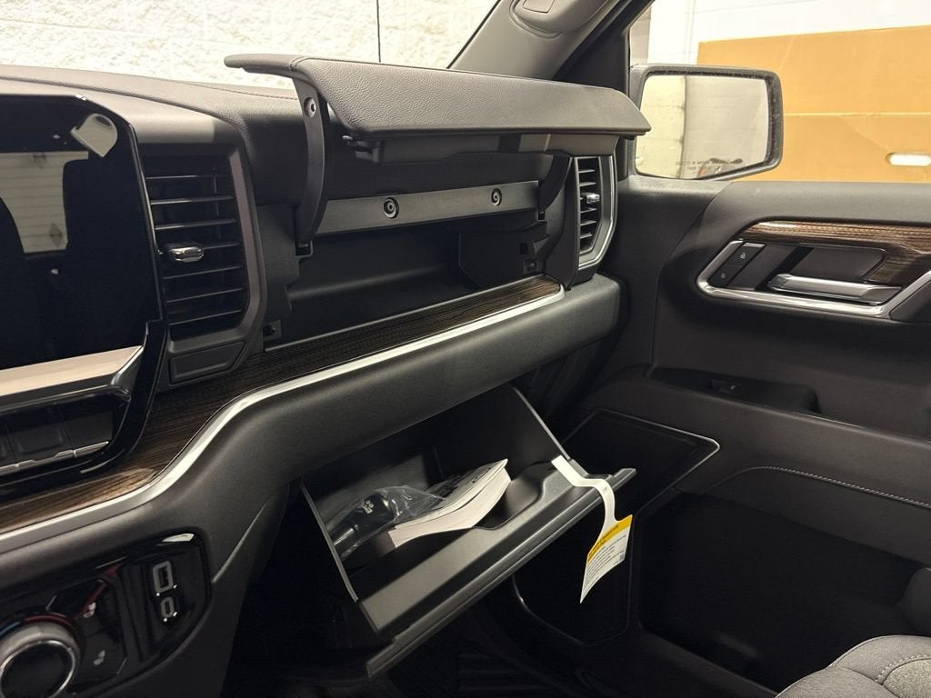 2026 Chevrolet Silverado 1500 RST Crew Cab Short Box 4WD
