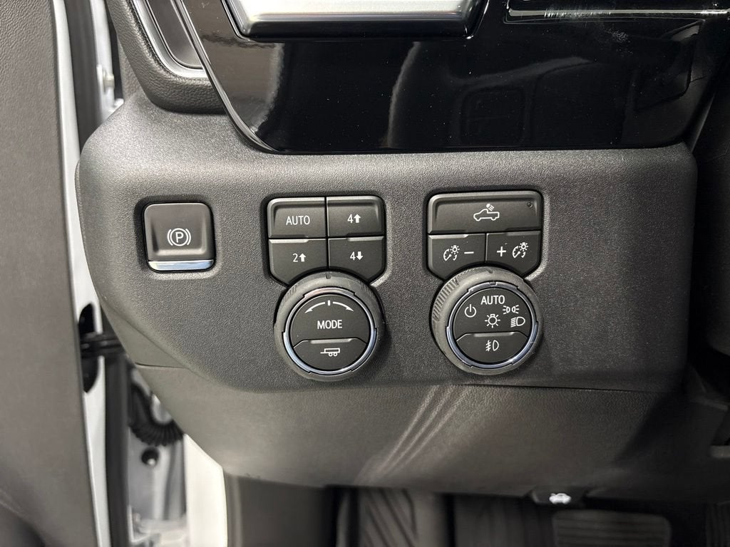2026 Chevrolet Silverado 1500 RST Crew Cab Short Box 4WD