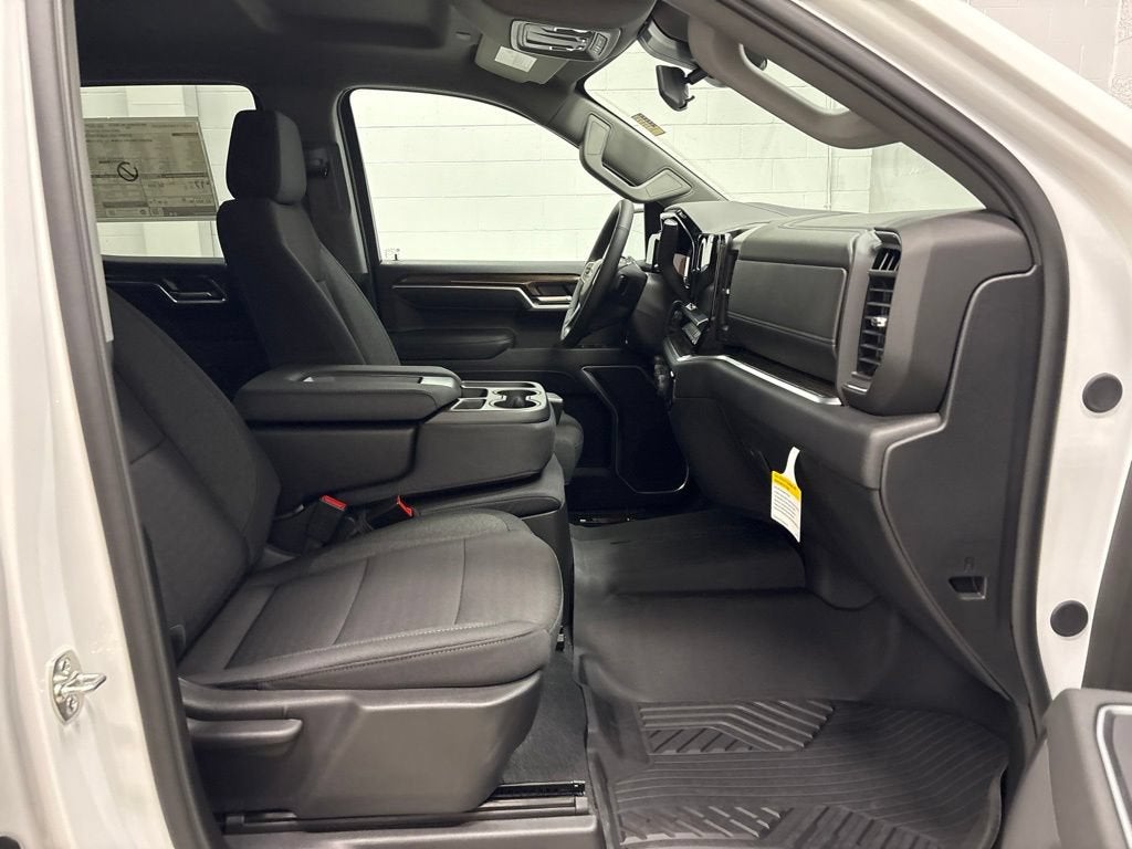 2026 Chevrolet Silverado 1500 RST Crew Cab Short Box 4WD