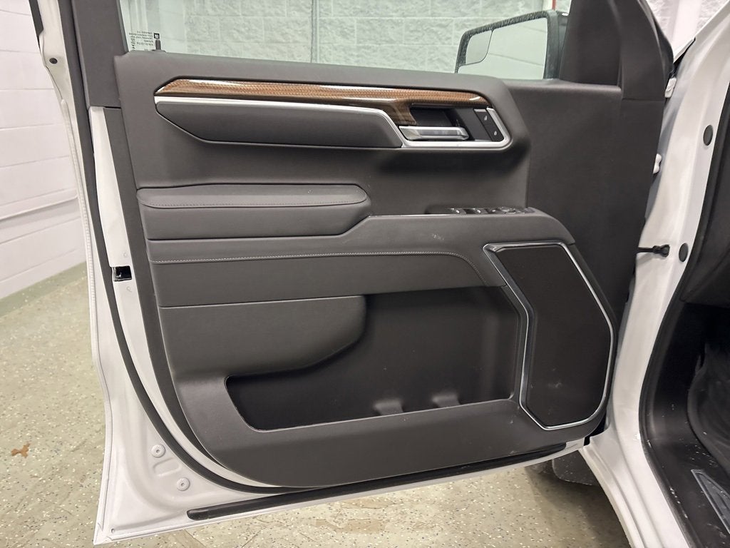 2026 Chevrolet Silverado 1500 RST Crew Cab Short Box 4WD